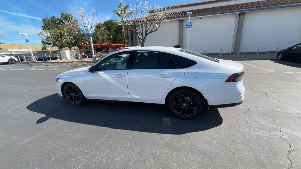 Certified 2025 Honda Accord SE image 6