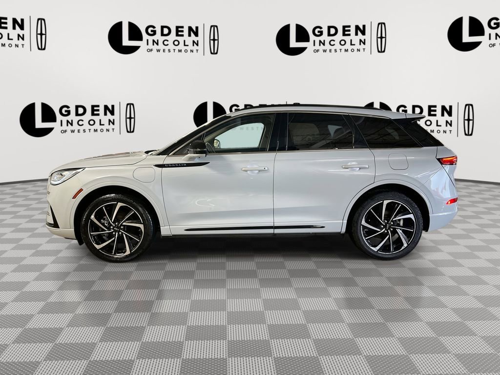 Used 2025 Lincoln Corsair Grand Touring w/ Equipment Group 301A image 5