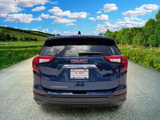 Used 2023 GMC Terrain SLE w/ Driver Convenience Package FWD image 5