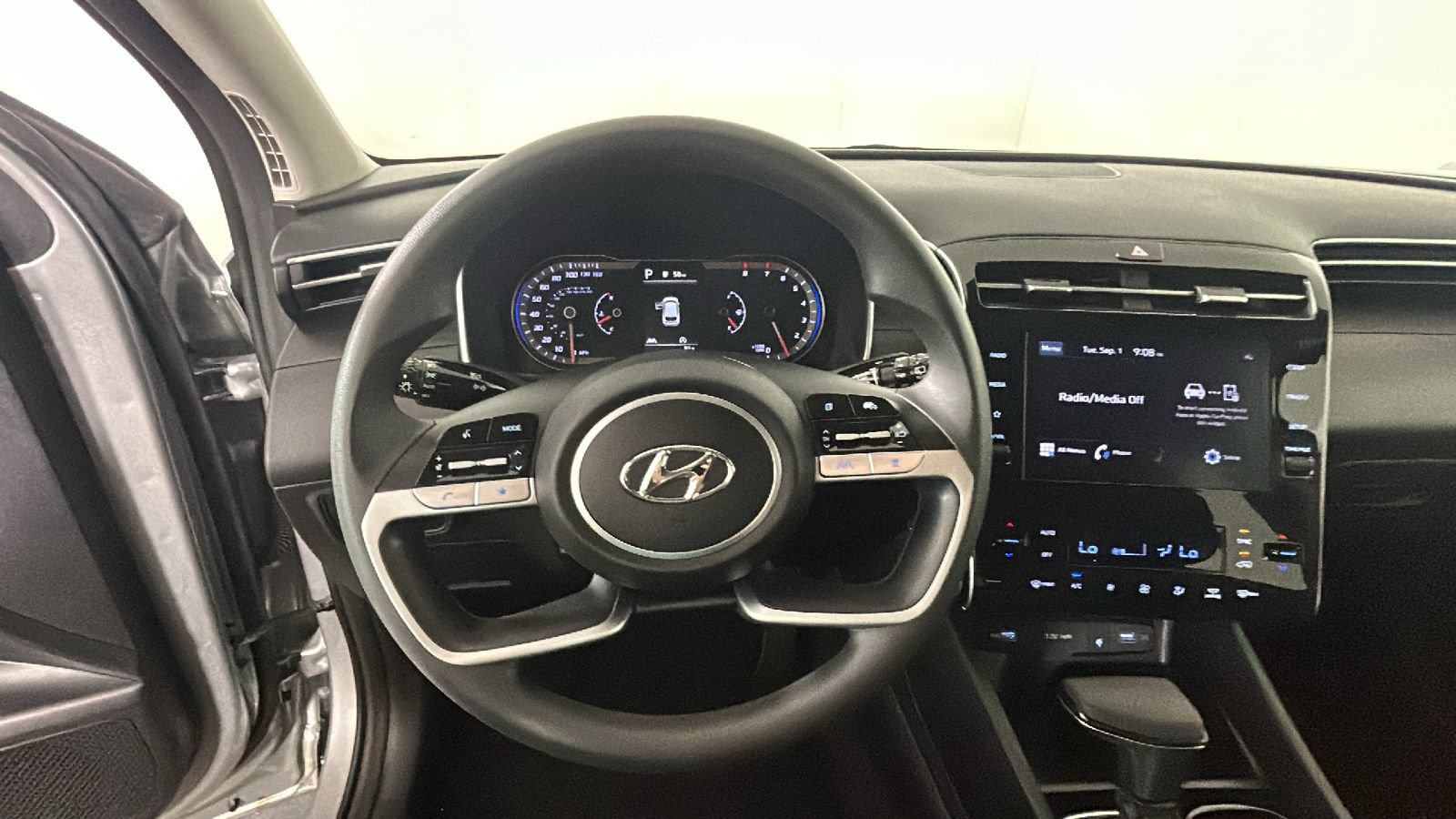 Certified 2024 Hyundai Tucson SEL FWD image 19