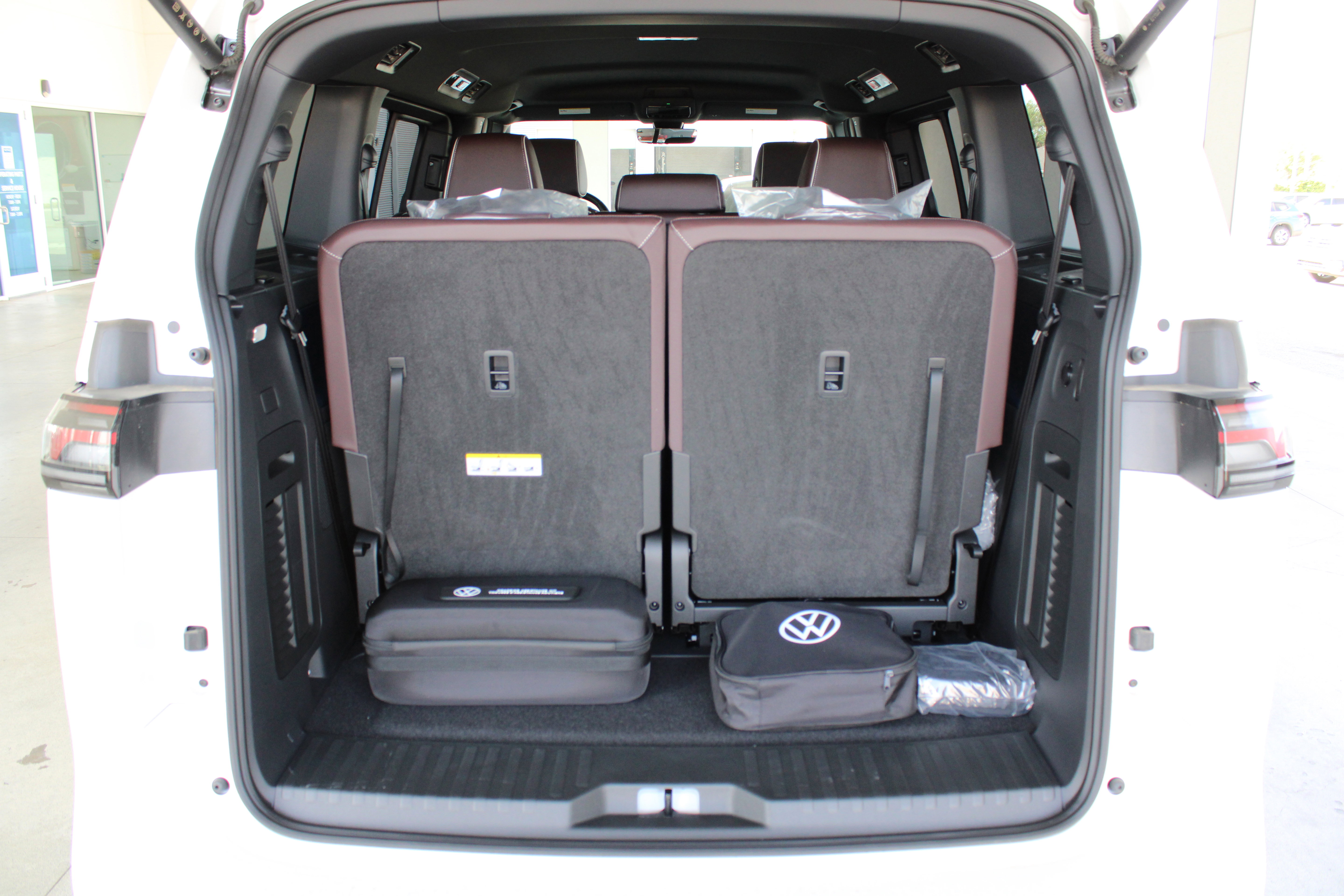 New 2025 Volkswagen ID. Buzz Pro S image 8