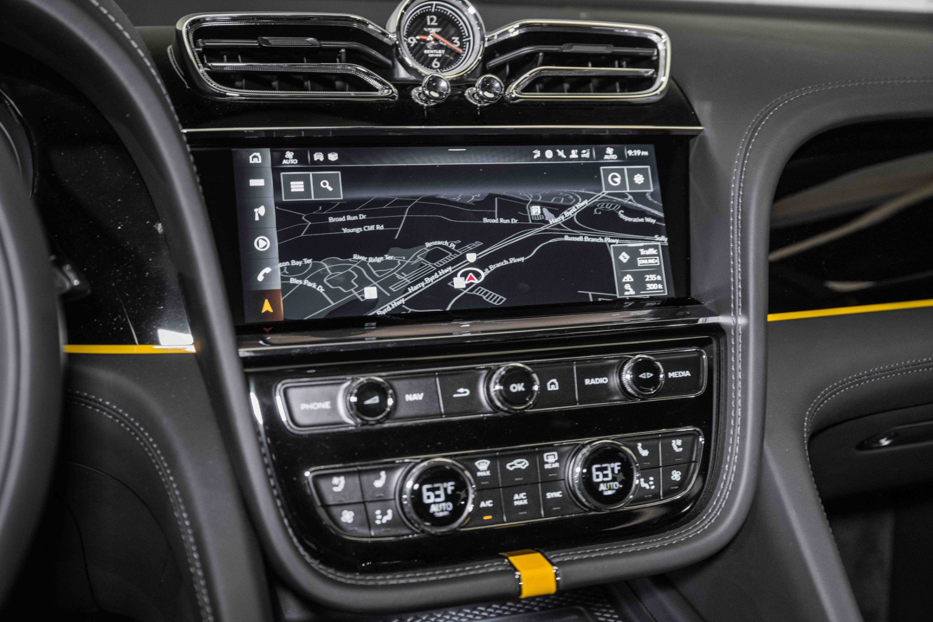 Certified 2024 Bentley Bentayga image 32