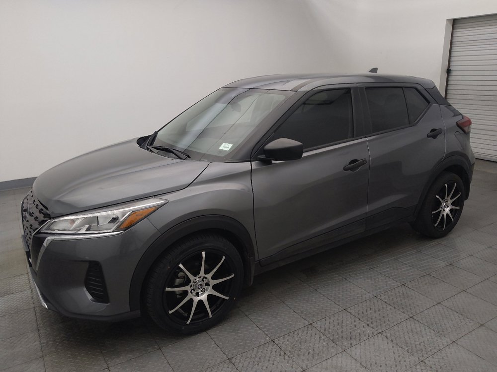 Used 2024 Nissan Kicks S FWD image 2