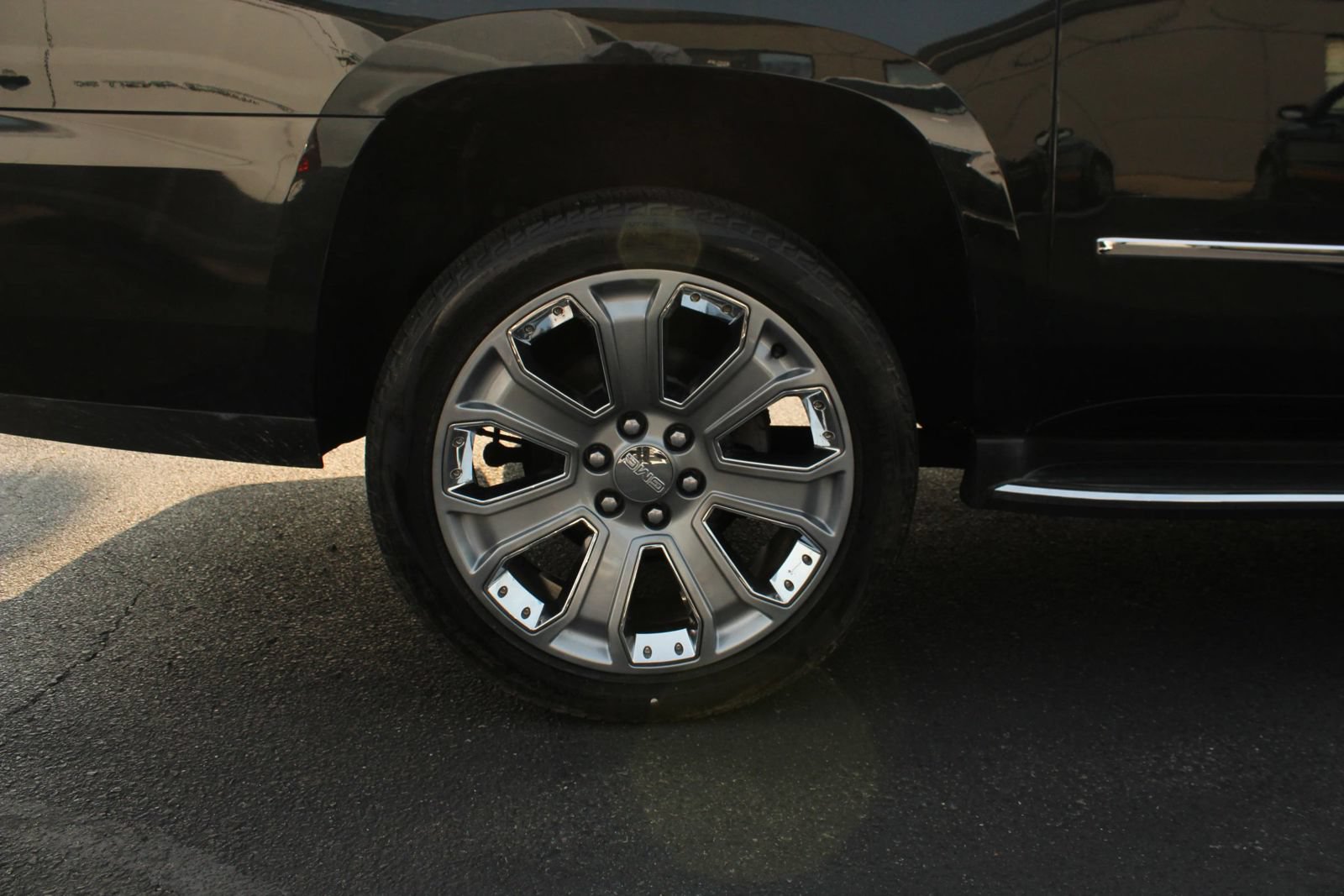 Used 2016 GMC Yukon XL Denali w/ Open Road Package AWD/4WD image 8