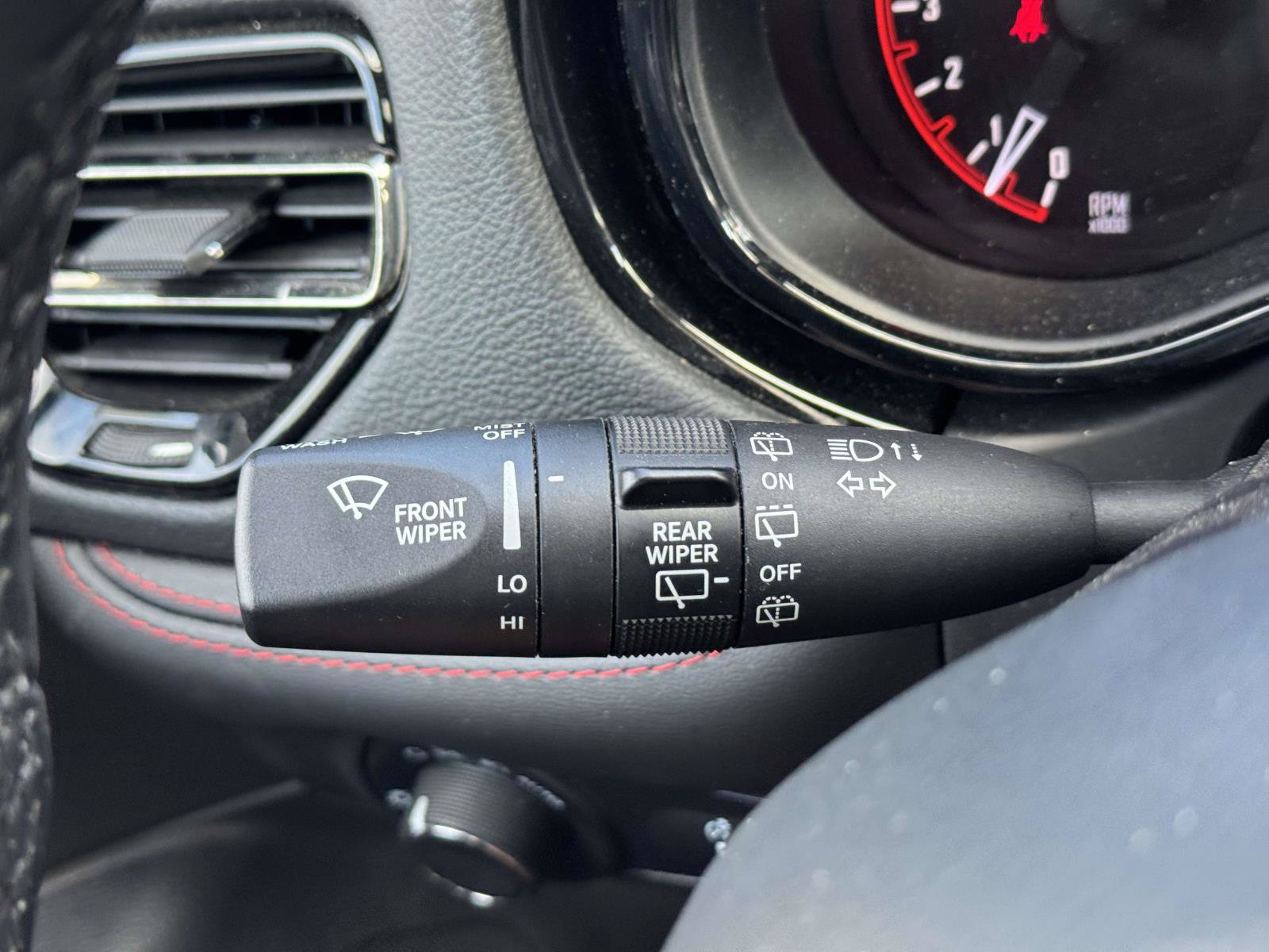 Used 2025 Dodge Durango GT AWD/4WD image 27