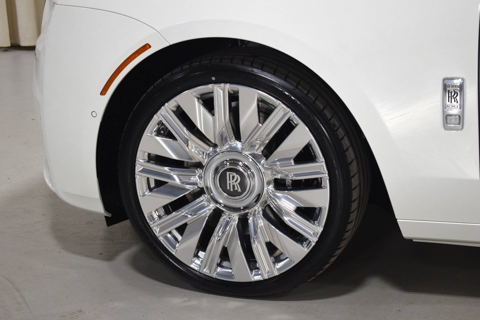 New 2026 Rolls-Royce Ghost Extended Wheelbase AWD/4WD image 16