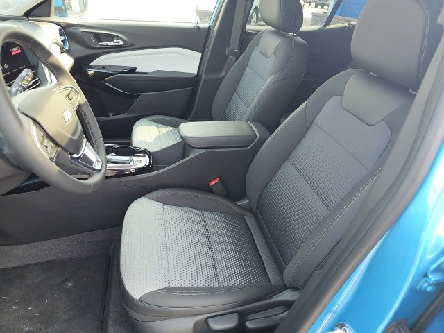New 2025 Chevrolet Trax LT w/ Sunroof Package image 12