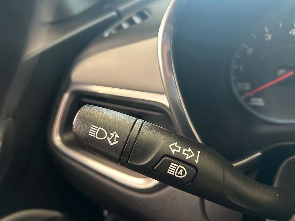 Used 2020 Chevrolet Equinox LS w/ LPO, Blackout Package image 17