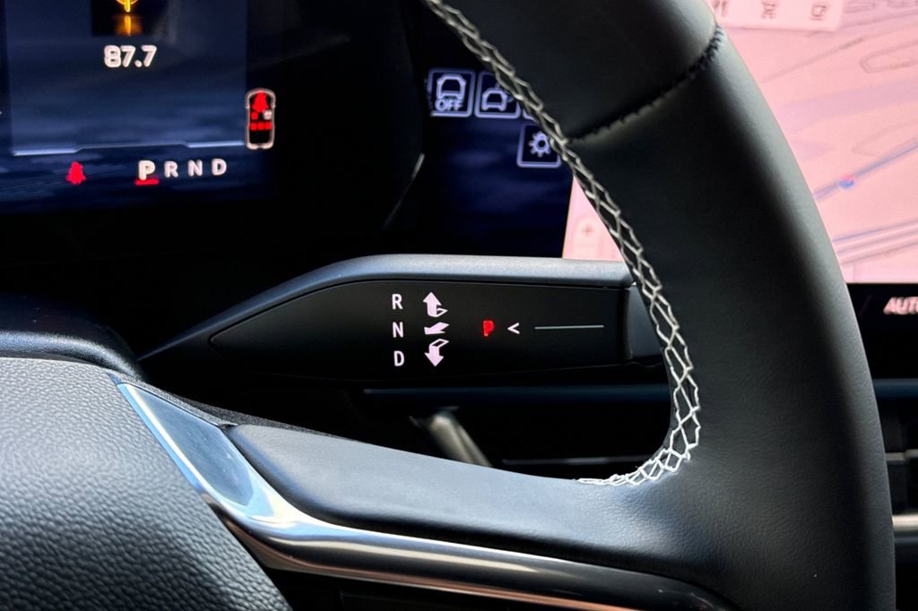 Used 2026 Chevrolet Equinox EV LT FWD image 33