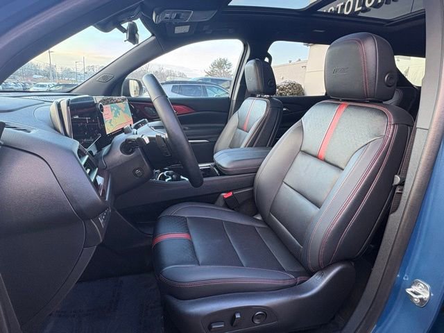 Used 2024 Chevrolet Traverse RS image 19