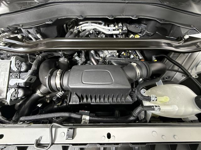 Used 2025 Ford Explorer ST image 32