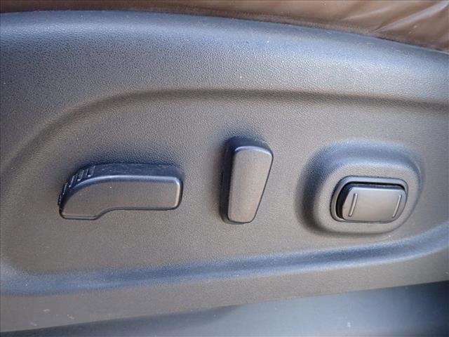 Used 2019 Nissan Titan Platinum Reserve w/ Platinum Utility Package image 11