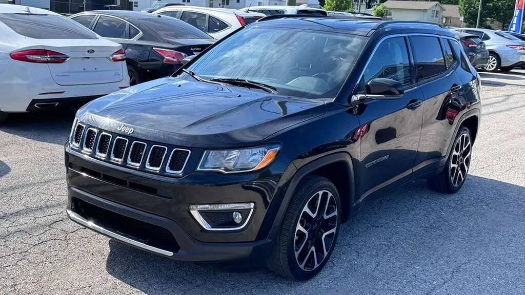 Used 2020 Jeep Compass Limited FWD image 2