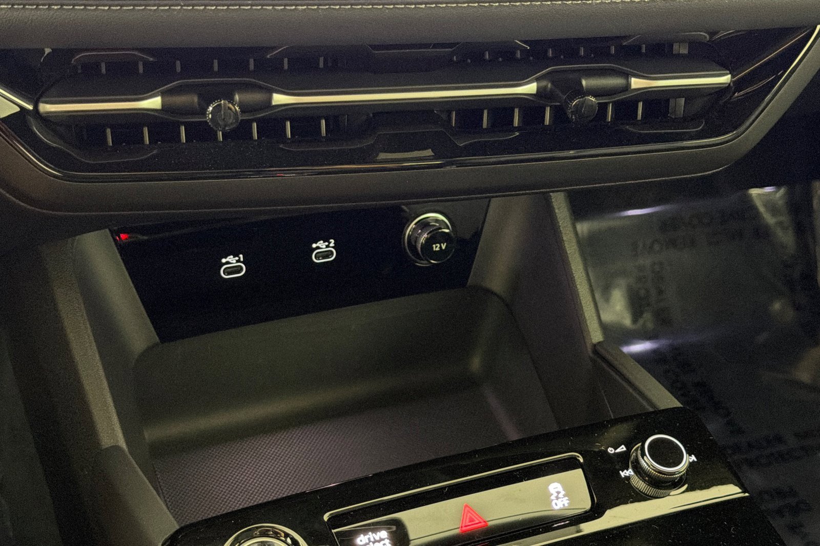 Certified 2025 Audi A6 e-tron Premium Plus w/ Premium Plus image 19