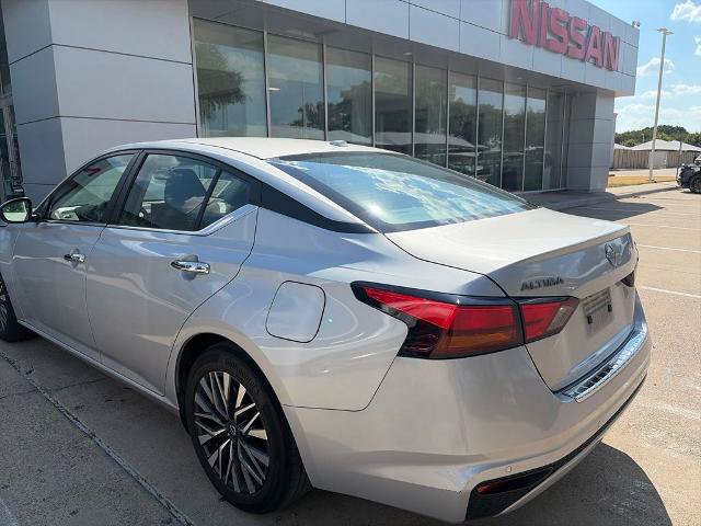 Certified 2023 Nissan Altima 2.5 SV FWD image 12