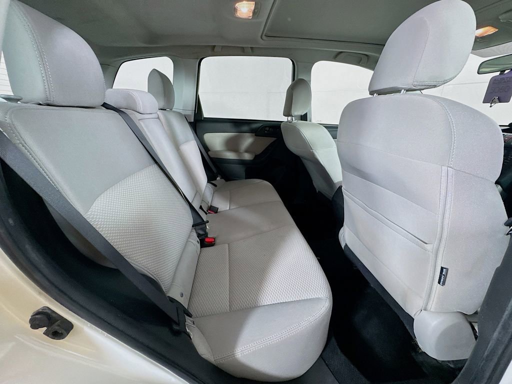Used 2014 Subaru Forester 2.5i Premium w/ All-Weather Package image 32