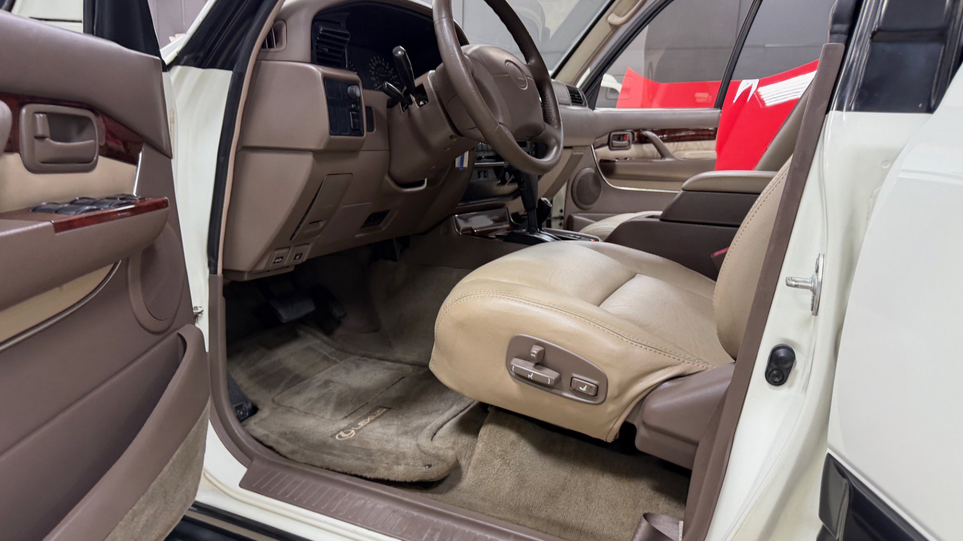 Used 1997 Lexus LX 450 4WD image 25