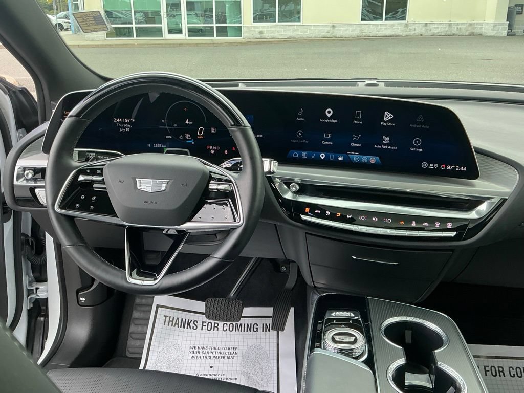 Used 2024 Cadillac Lyriq Sport AWD/4WD image 30