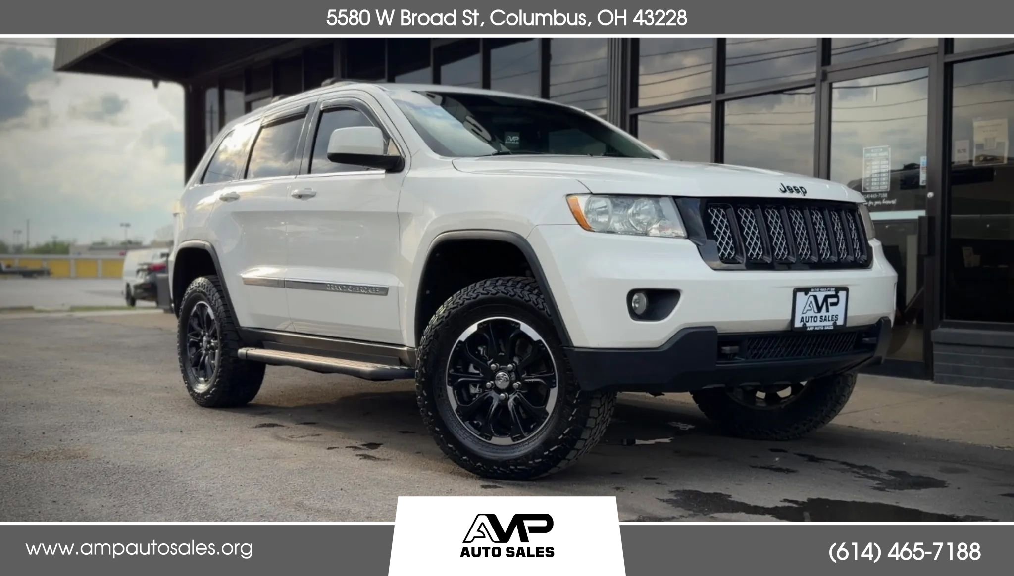 Used 2011 Jeep Grand Cherokee Laredo w/ All Weather Capability Group image 1