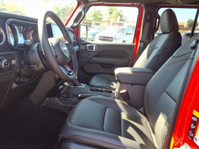 New 2025 Jeep Gladiator Sport image 5
