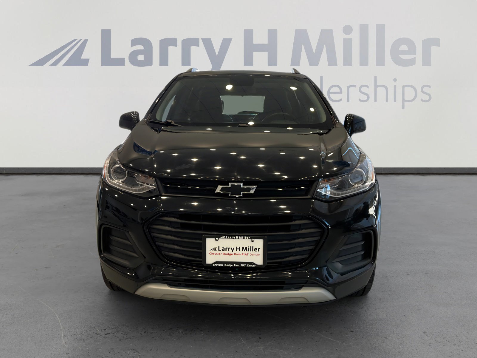 Used 2018 Chevrolet Trax LT w/ Sun & Sound Package image 8