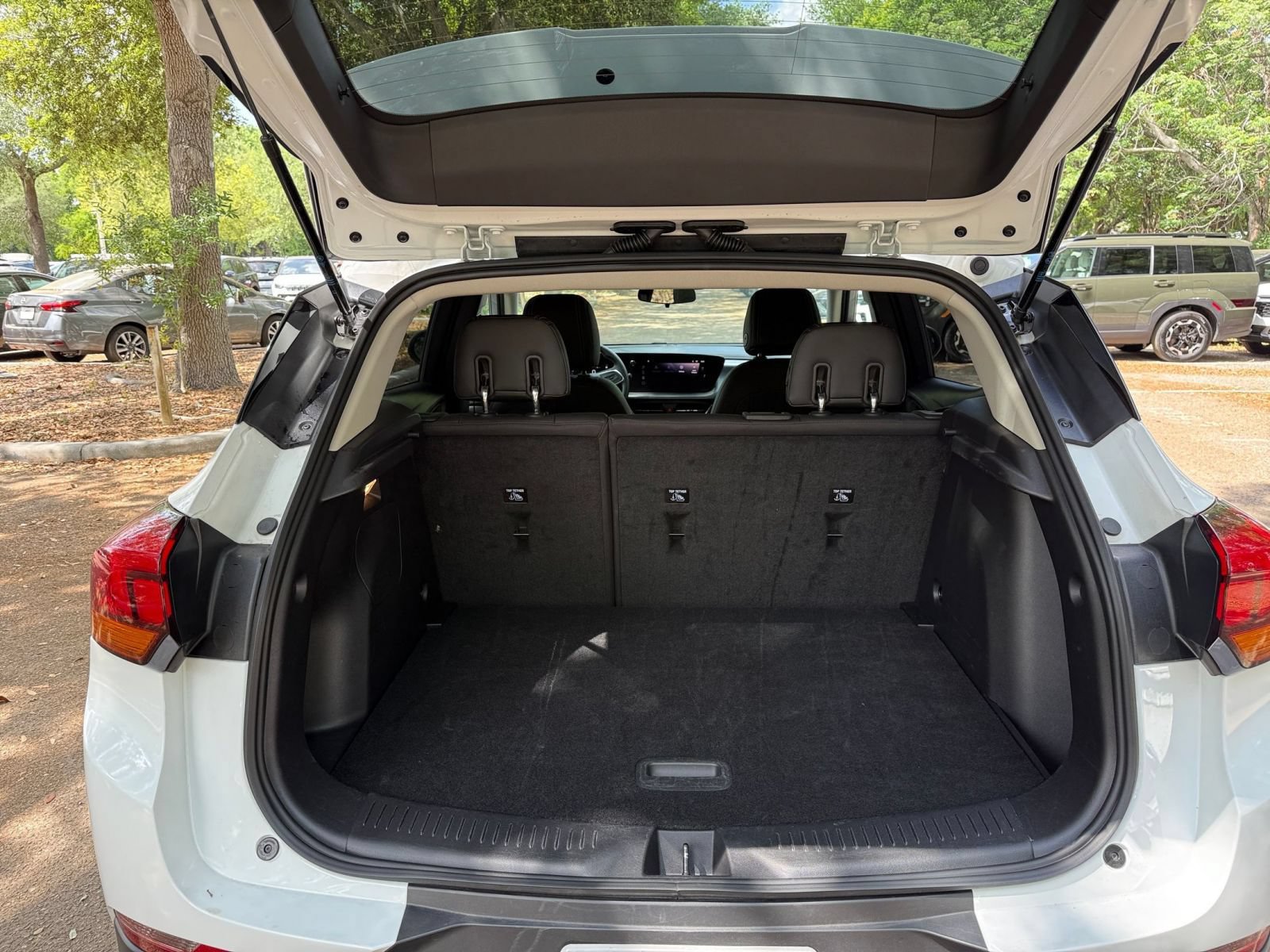 Used 2025 Buick Encore GX Preferred FWD image 28