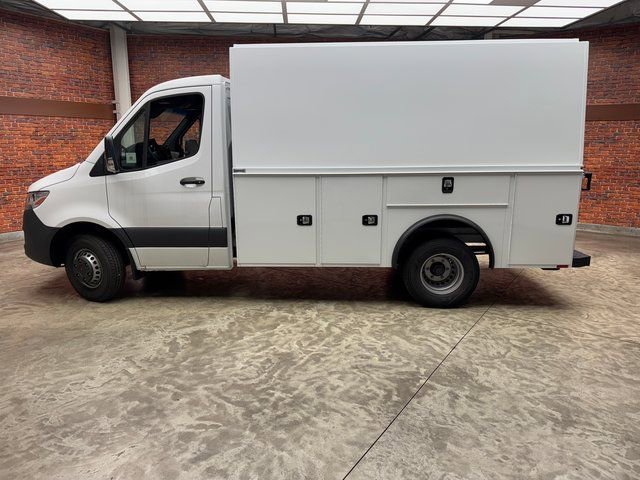 Used 2024 Mercedes-Benz Sprinter 4500 image 3