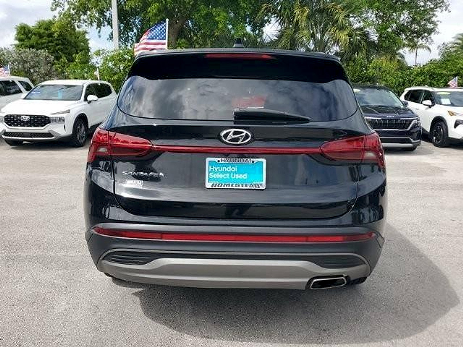 Used 2023 Hyundai Santa Fe SE w/ Cargo Package FWD image 6