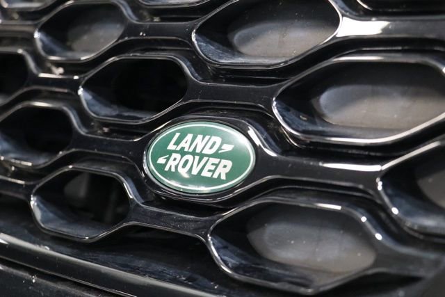 Used 2024 Land Rover Discovery Dynamic SE image 12