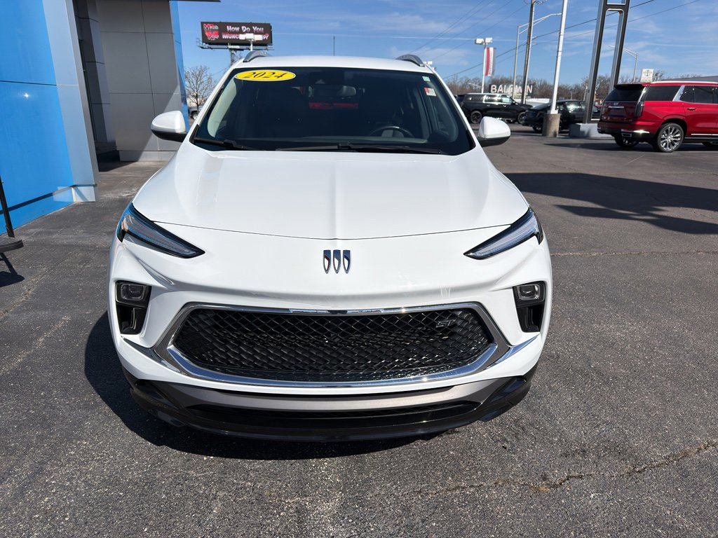 Used 2024 Buick Encore GX Sport Touring w/ Comfort Package image 3