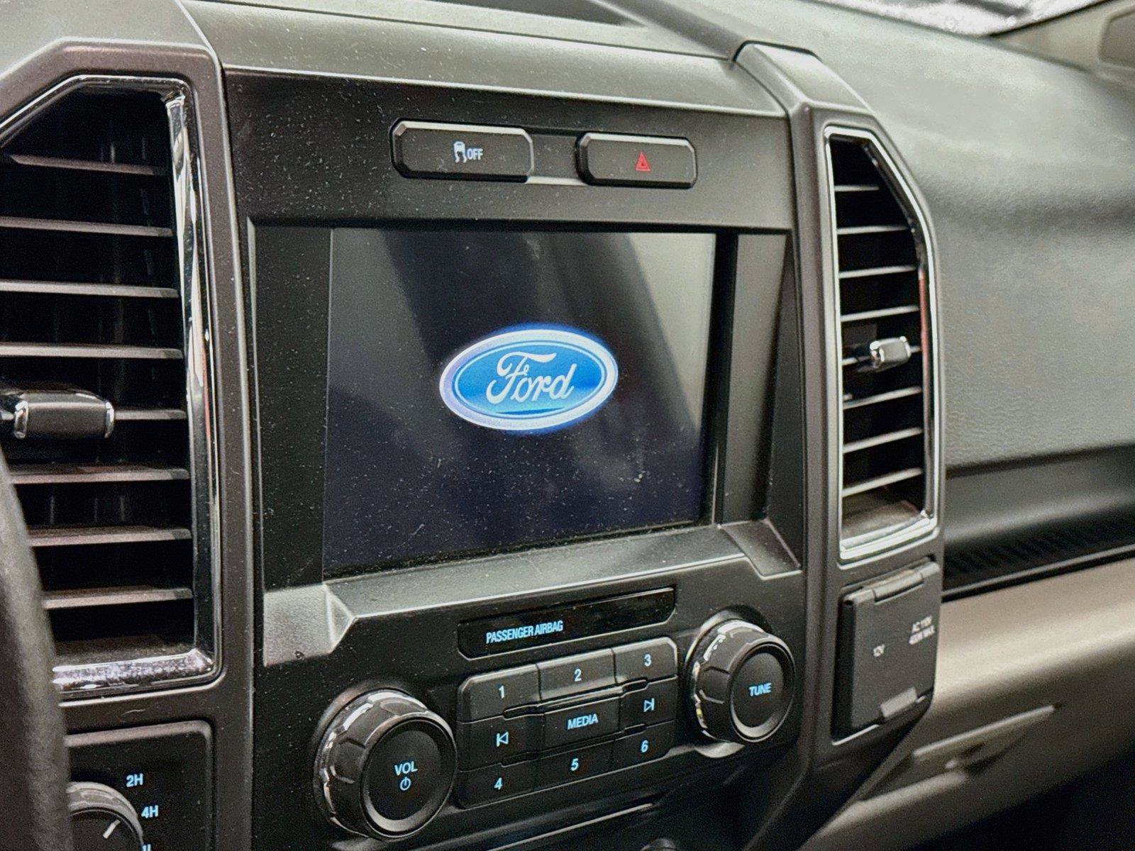 Used 2017 Ford F150 XLT w/ Equipment Group 302A Luxury AWD/4WD image 4