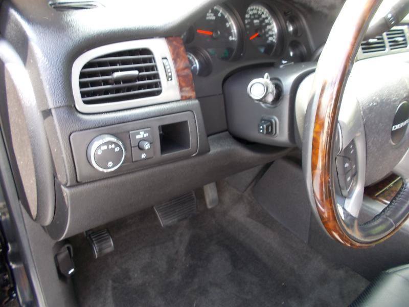 Used 2012 GMC Yukon XL Denali AWD/4WD image 30