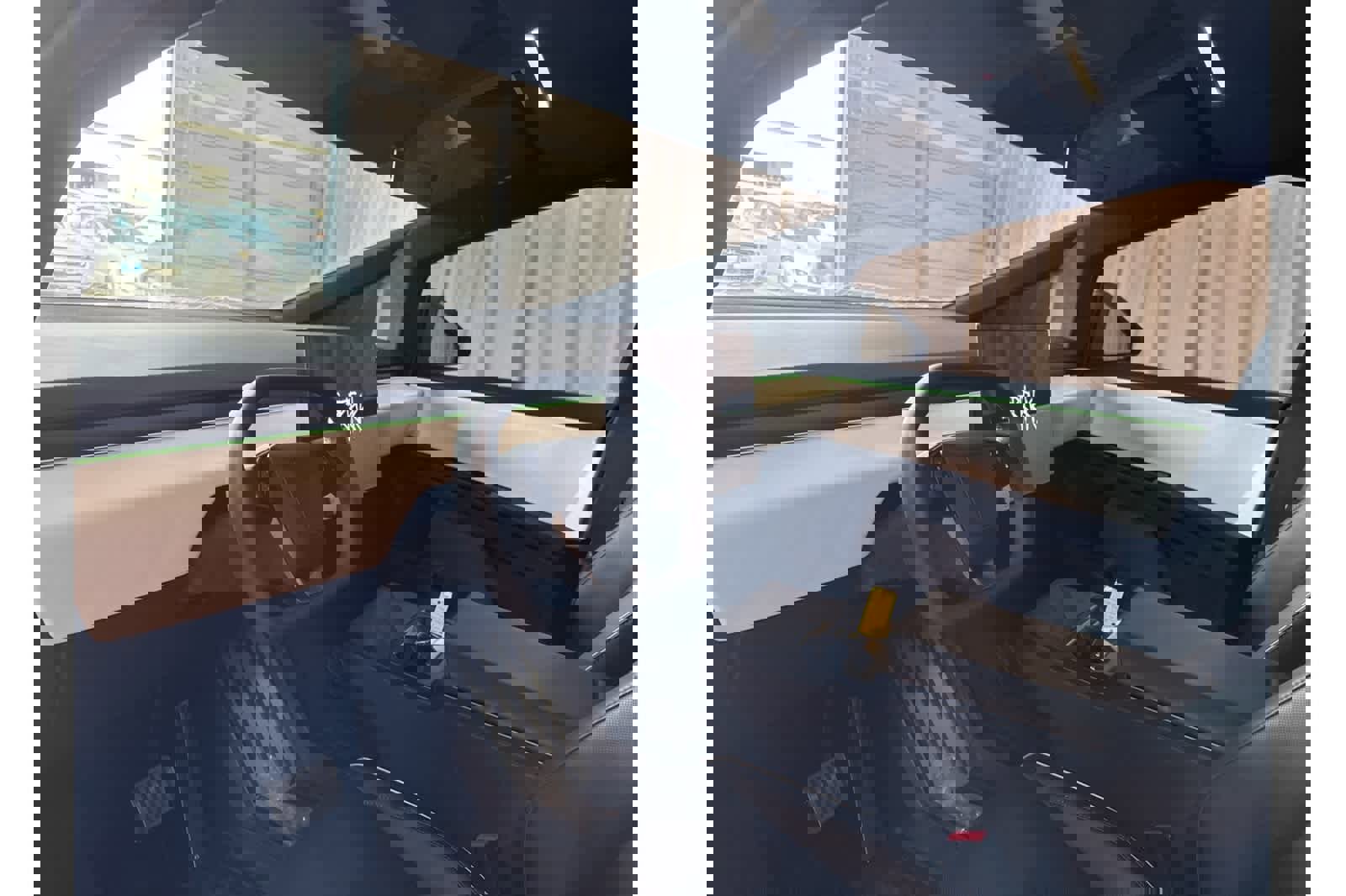 Used 2024 Tesla Cybertruck AWD Crew Cab image 18