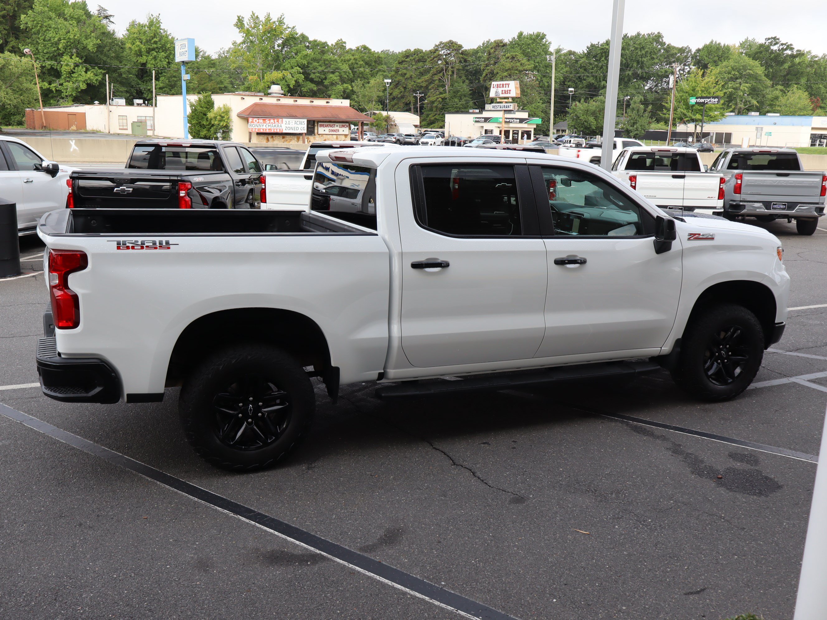 Used 2024 Chevrolet Silverado 1500 LT Trail Boss w/ Protection Package AWD/4WD image 11