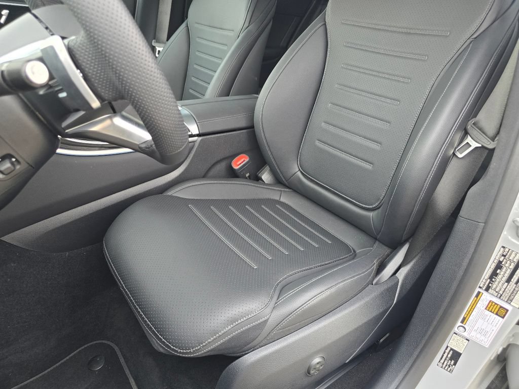 Used 2026 Mercedes-Benz GLC 300 4MATIC image 27