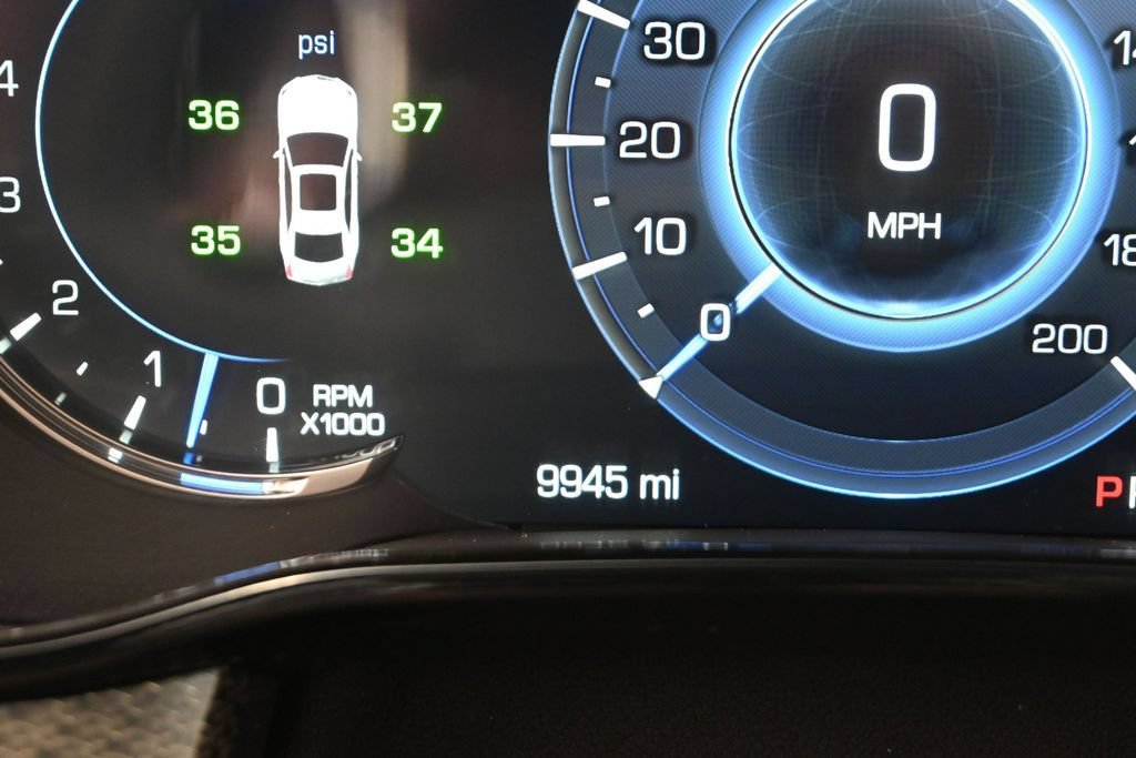 Used 2016 Cadillac CTS V w/ Luxury Package RWD image 19