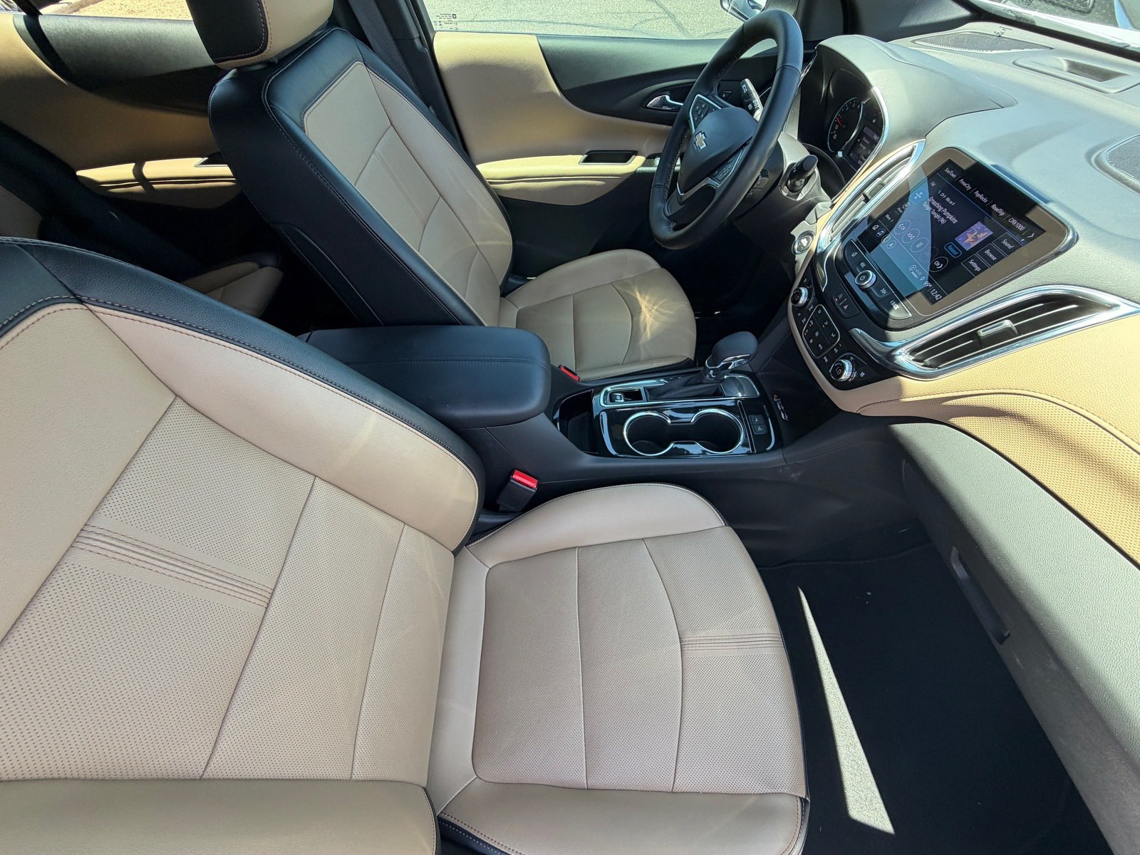 Used 2023 Chevrolet Equinox Premier FWD image 9