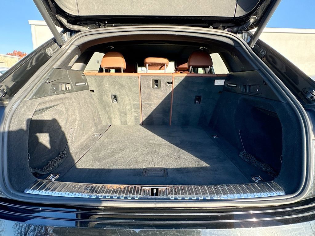 Used 2019 Audi e-tron Prestige w/ Prestige Package image 34