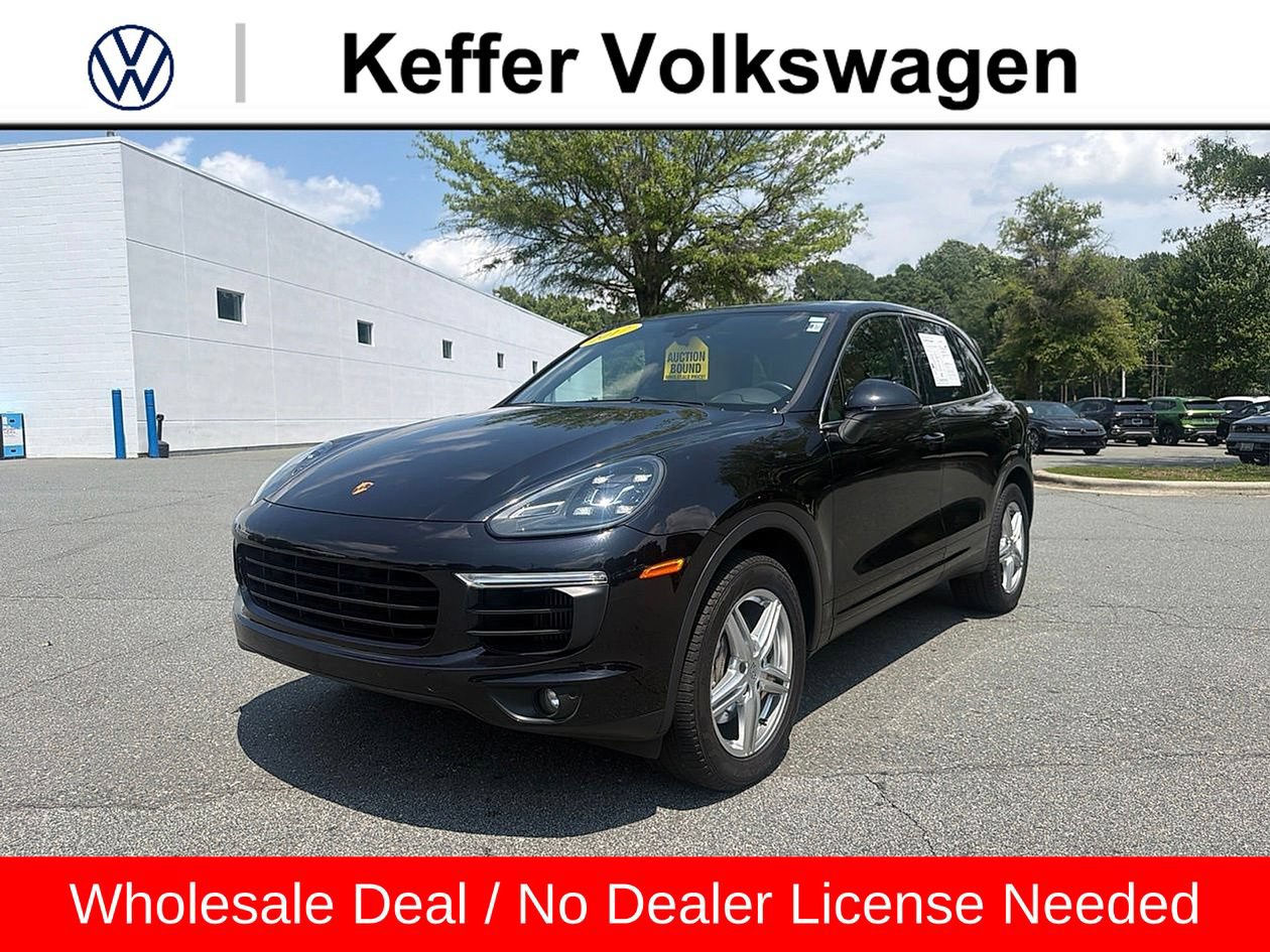 Used 2017 Porsche Cayenne S AWD/4WD image 1