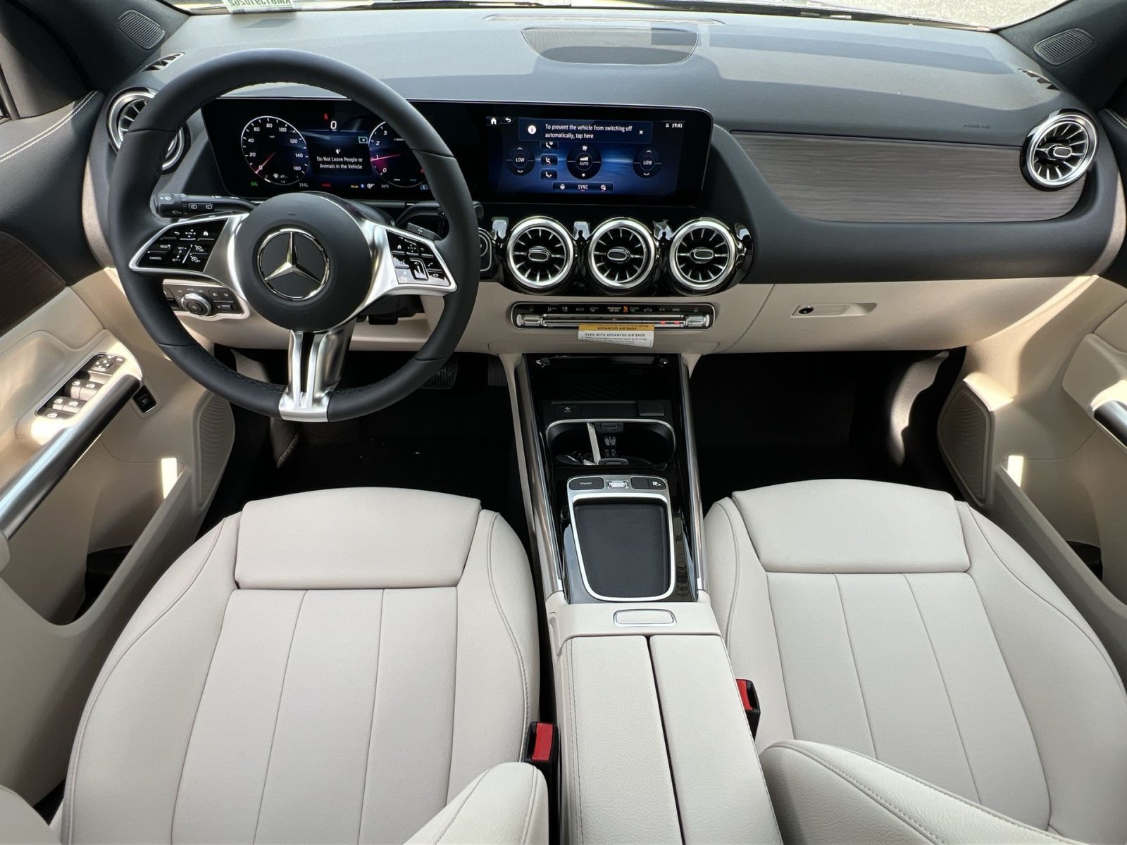 New 2026 Mercedes-Benz GLA 250 4MATIC image 28