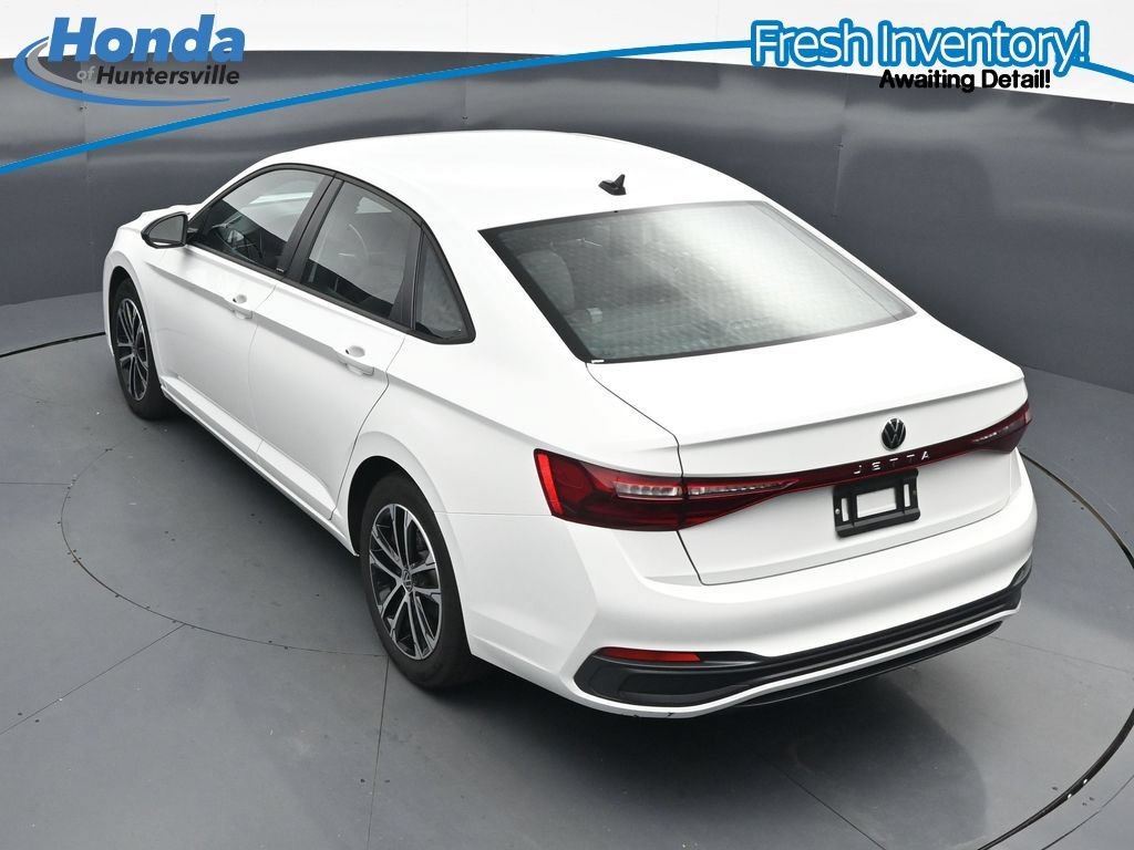 Used 2025 Volkswagen Jetta Sport FWD image 22