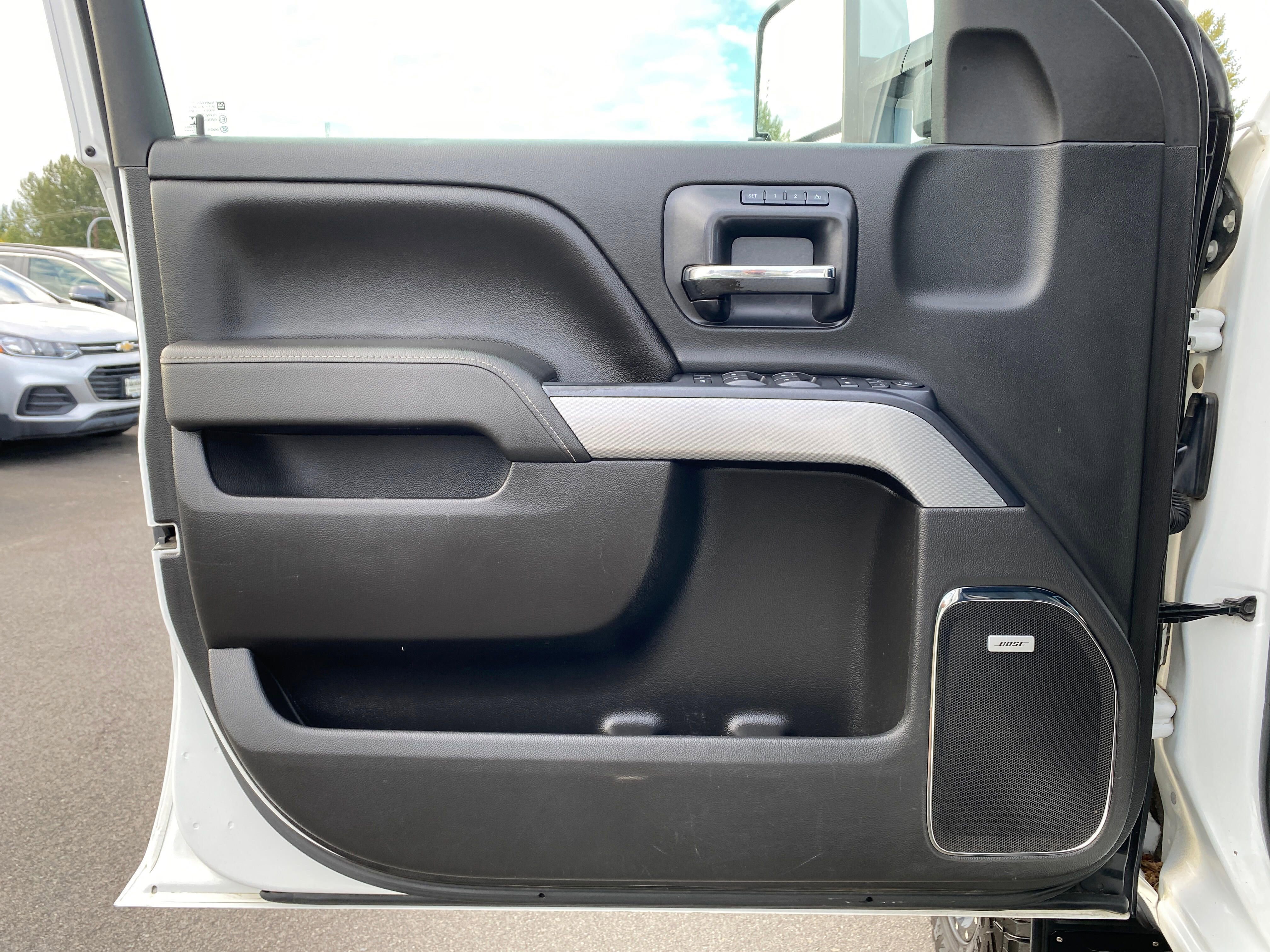 Used 2015 Chevrolet Silverado 3500 LTZ image 24
