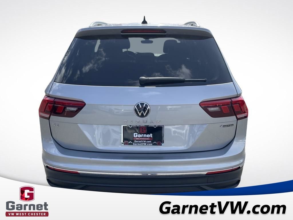 Certified 2023 Volkswagen Tiguan SE w/ Panoramic Sunroof Package image 4