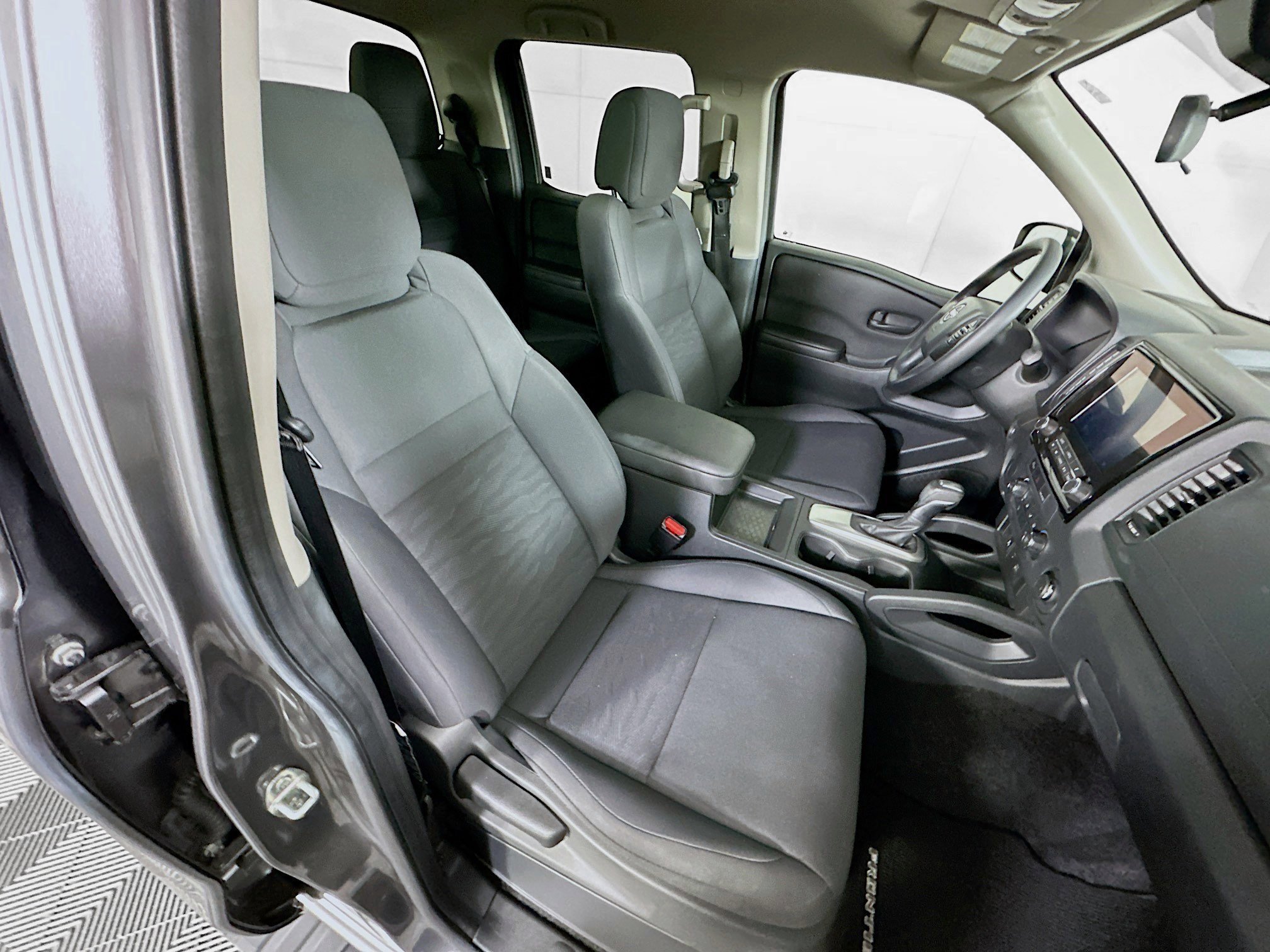 Used 2023 Nissan Frontier S w/ Technology Package RWD image 29