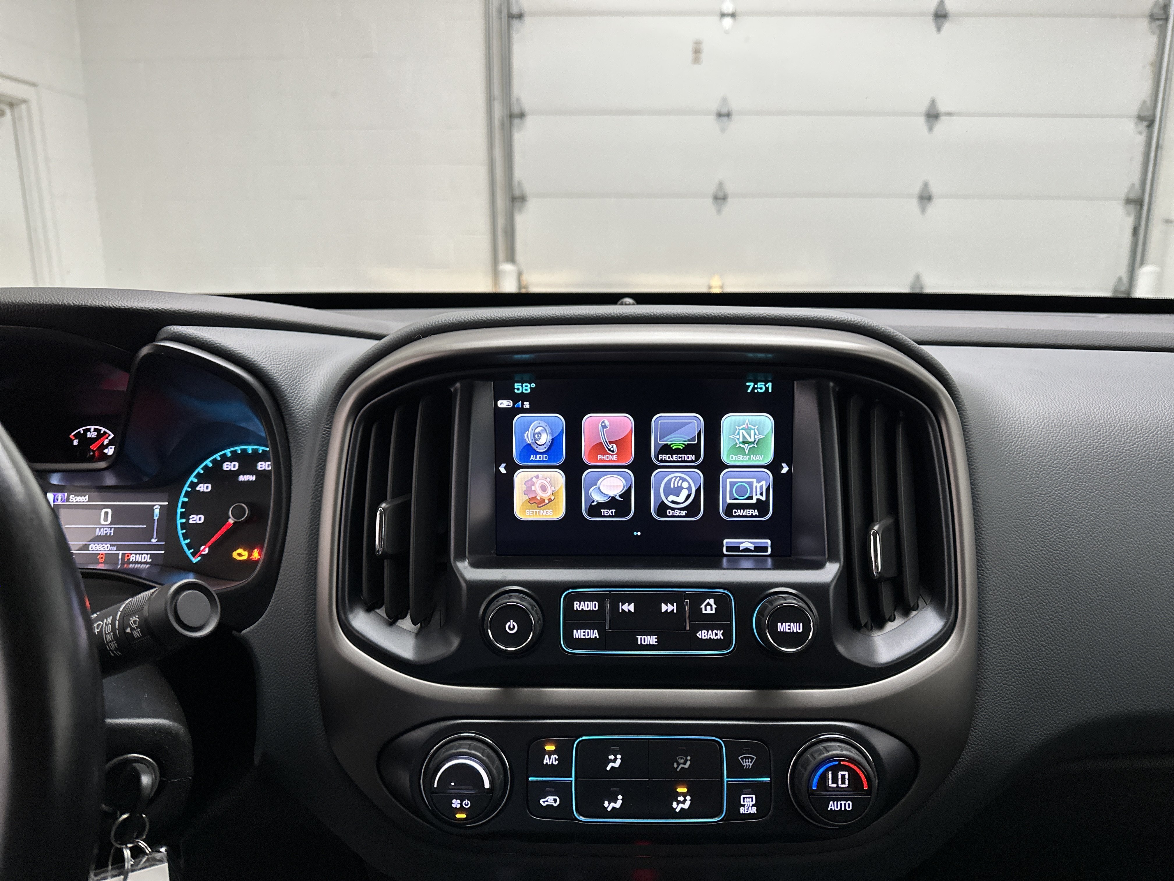 Used 2018 Chevrolet Colorado Z71 w/ Centennial Edition AWD/4WD image 29