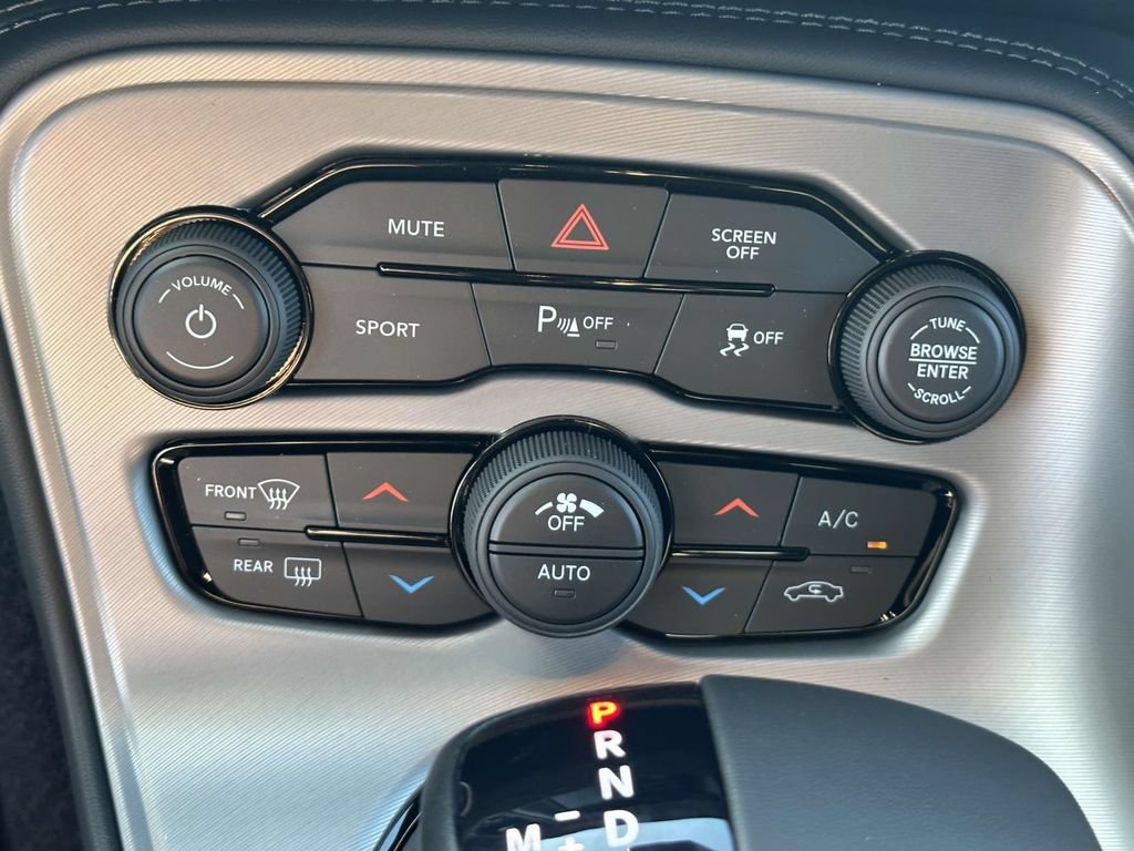 New 2023 Dodge Challenger SXT w/ Plus Package RWD image 5