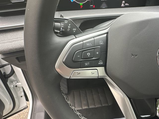 Certified 2025 Volkswagen Tiguan S image 17