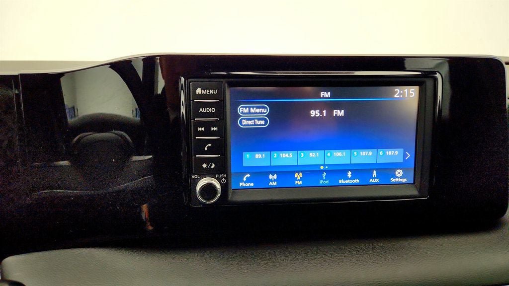 Used 2025 Nissan Kicks S FWD image 16