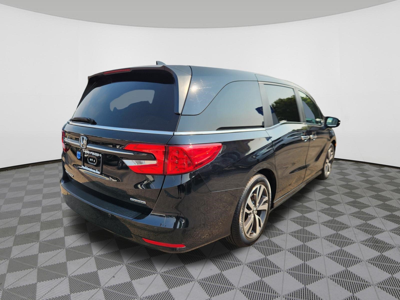 Certified 2021 Honda Odyssey Touring image 4