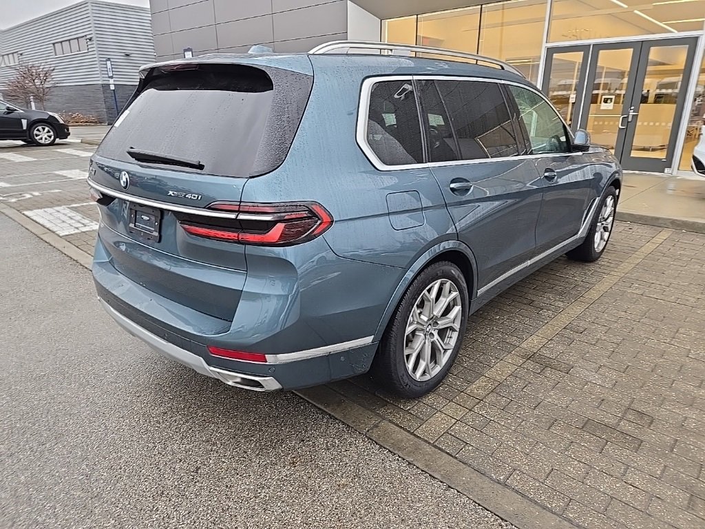 Used 2023 BMW X7 xDrive40i w/ Premium Package image 5